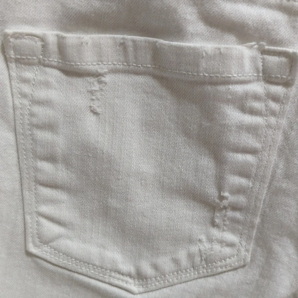 Loft Modern Skinny Women's White Distressed Jeans Size 2